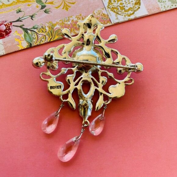 Vintage Monet Clear Crystal Teardrop Silver Victorian Brooch - Picture 5 of 7